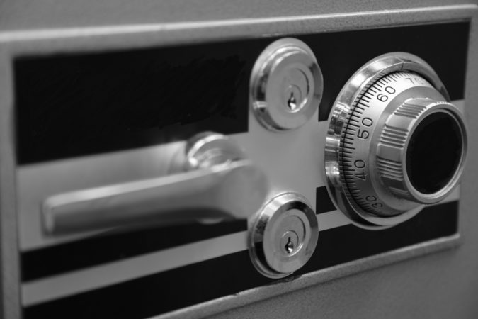 safe deposit box bank definition