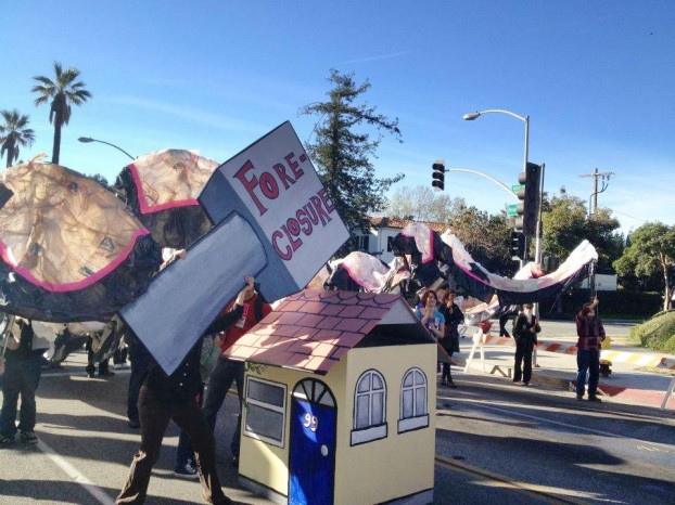 Flickr | https://www.flickr.com/photos/occupyfightsforeclosures/8333806829