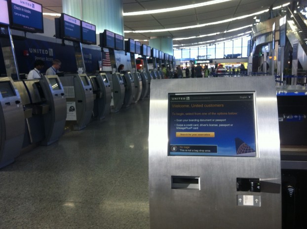Flickr | https://www.flickr.com/photos/95588592@N03/8963433977/sizes/l/ united-check-in-kiosks