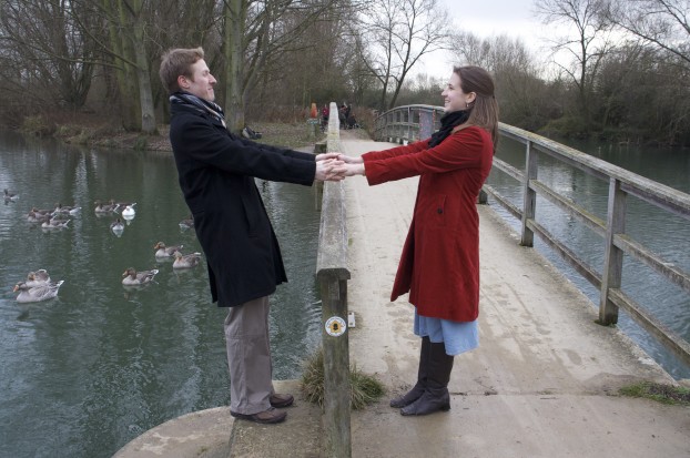 Flickr | https://www.flickr.com/photos/readephotography/5272716420/sizes/l/ couple-hands