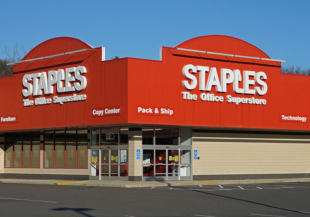 Staples, the United States’ biggest office supply retailer announced that by the end of 2015 it will close up to 225 stores
