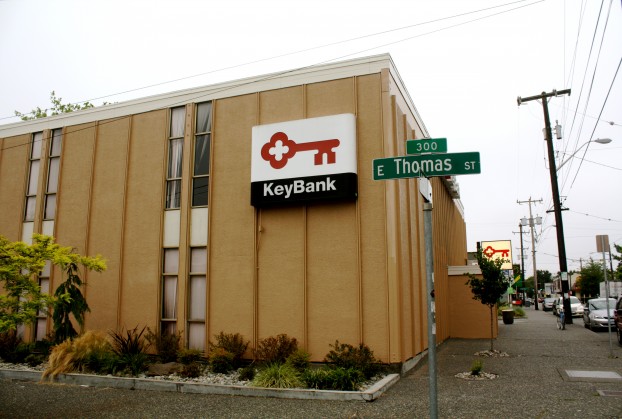 keybank free checking account image