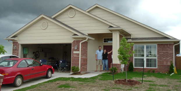 lenders sell mortgages image