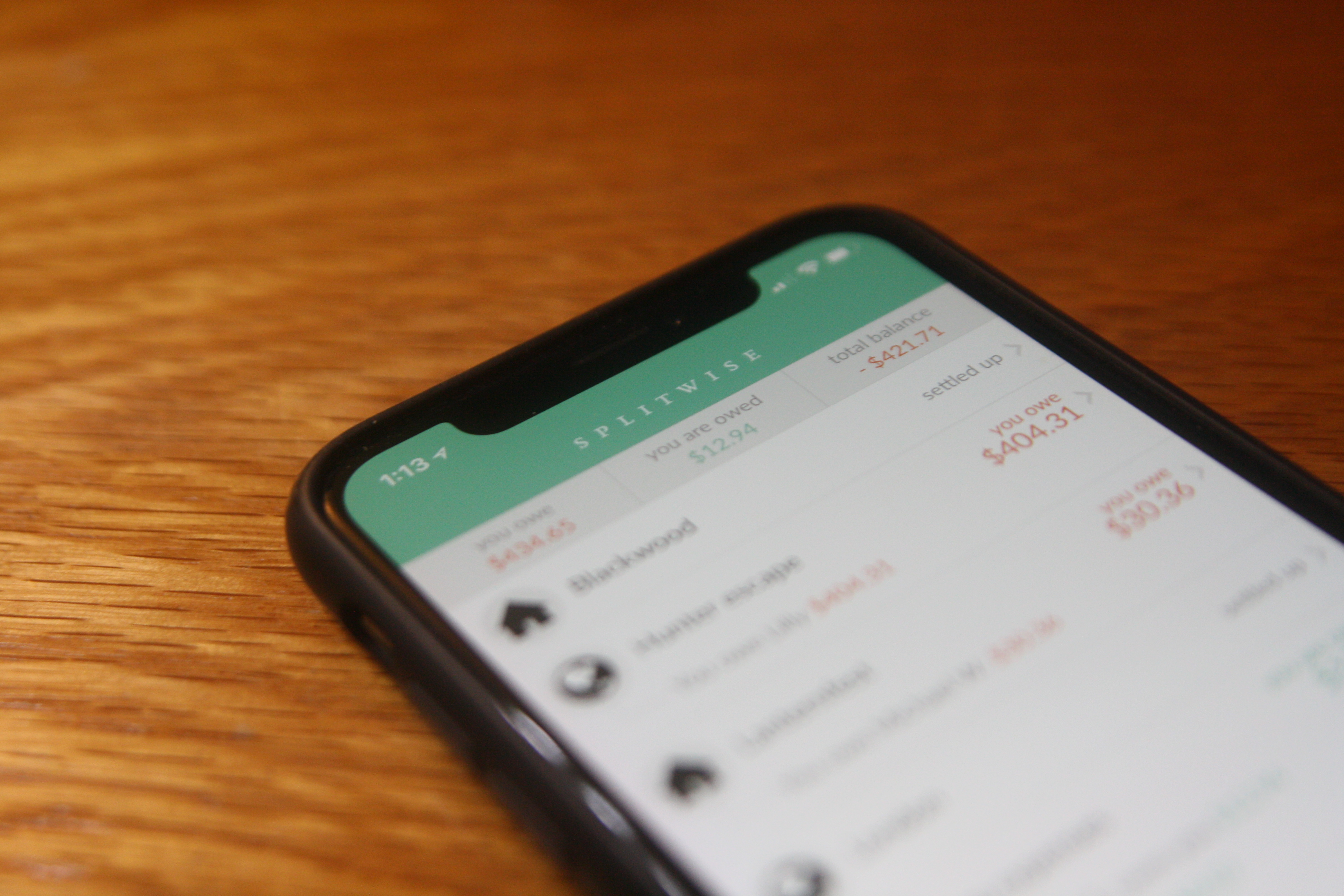 Manage group expenses with Splitwise - 3 apps to track your money