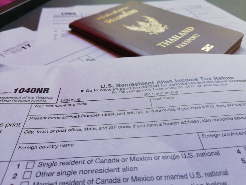 What Non-U.S. Citizens Should Know About Filing Taxes | MyBankTracker