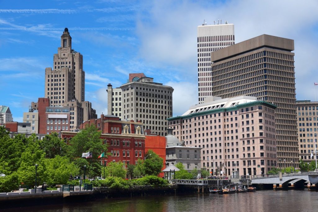 The Best Checking Accounts in Rhode Island for 2024